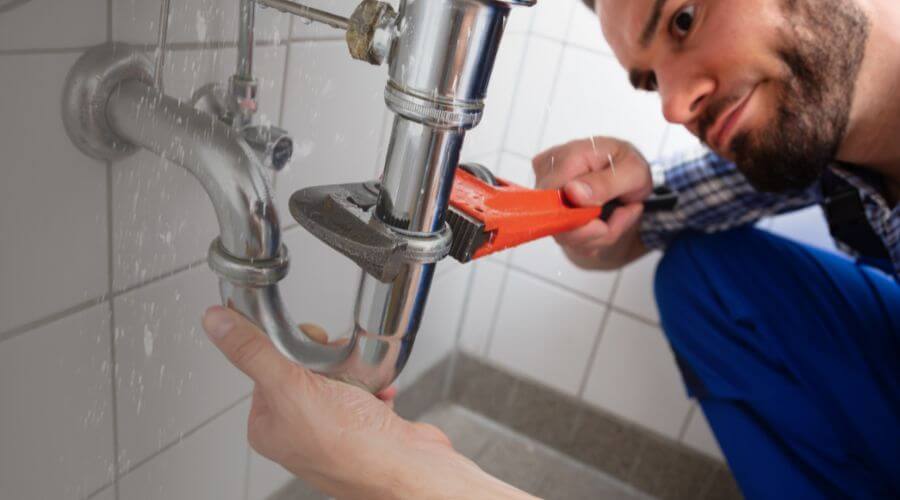 Expert burst pipe repair services in Bloomfield, MT